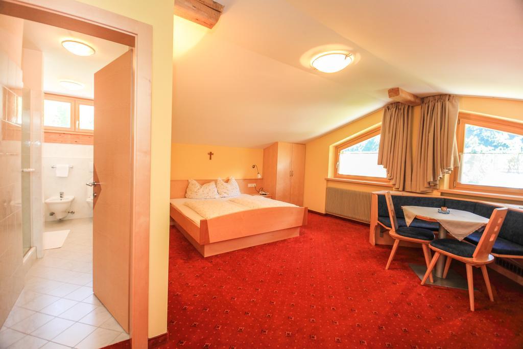 Garni Des Alpes Hotel Solda Szoba fotó